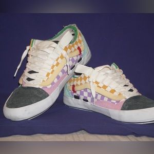 Vans scrap shoe vault